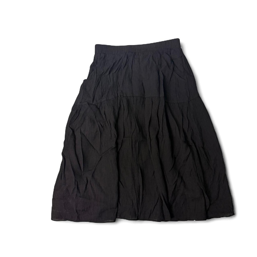 Black lightweight tiered knee length Aline skirt w elastic waistband women S/M
